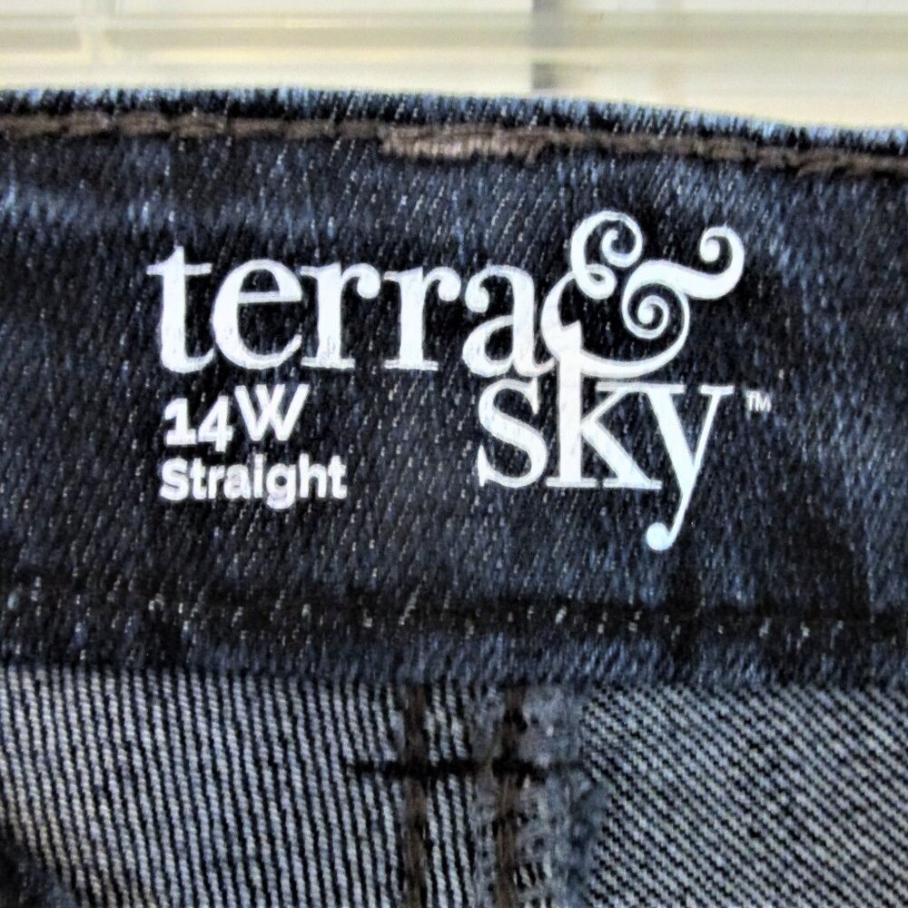 Terra & Sky Jeans - Picture 4 of 5